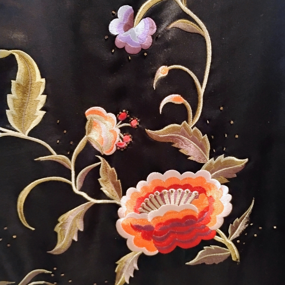 New Silk Skirt from London (US 12) - Picture 5 of 6